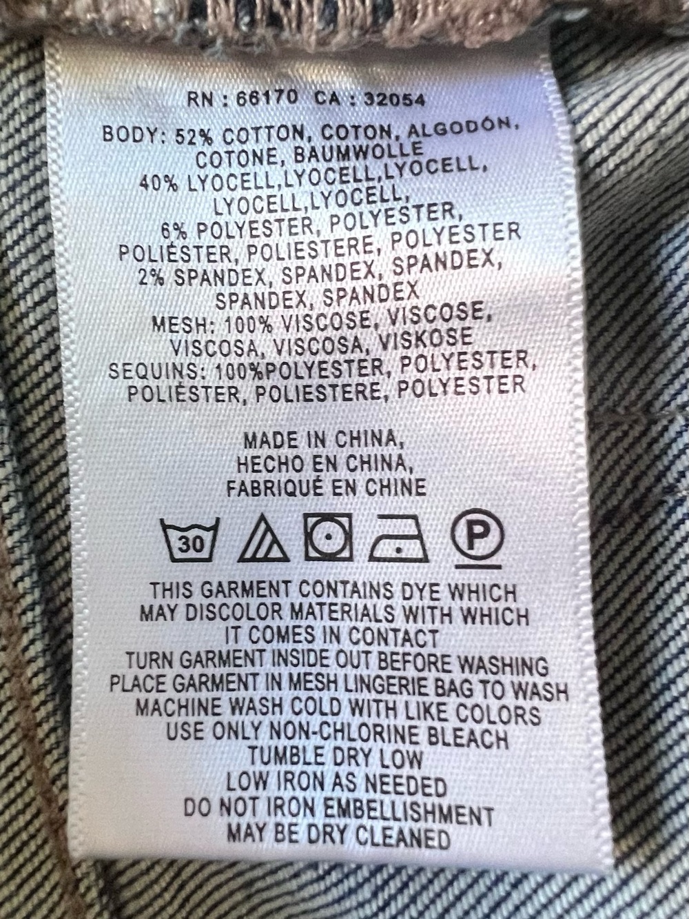 Anthropologie Pilcro and the Letterpress Sequined Flared Jeans Size 30 - Picture 8 of 13